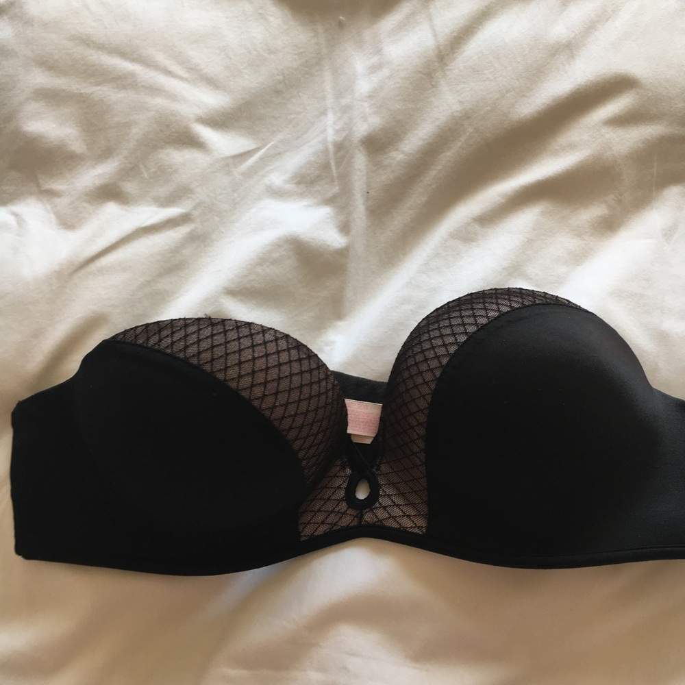STRAPLESS PINK BRA
